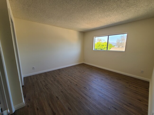 Master Bedroom - 516 N Berendo St