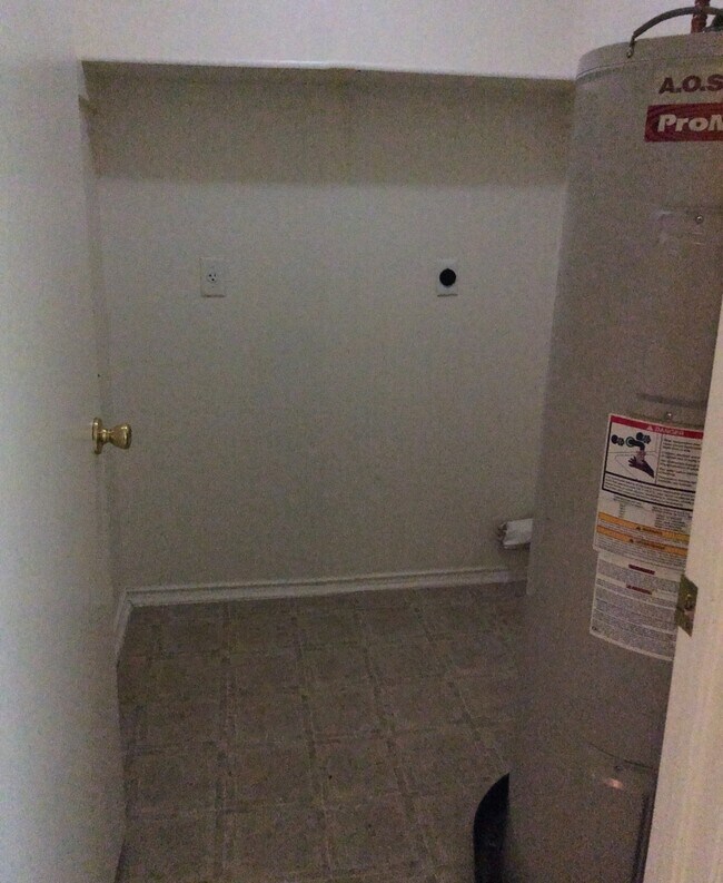 Foto del edificio - Spacious townhome in 76542 only $895
