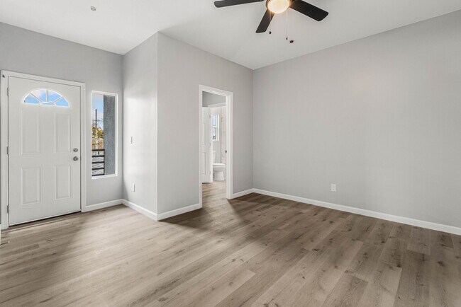 Foto del edificio - 2086 Kearney Ave
