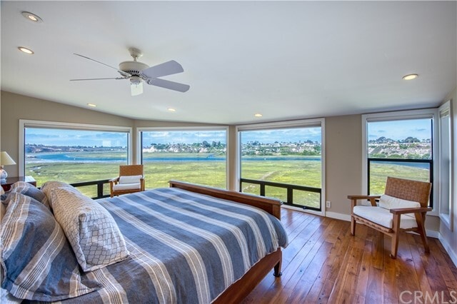Building Photo - 315 Avenida Cerritos