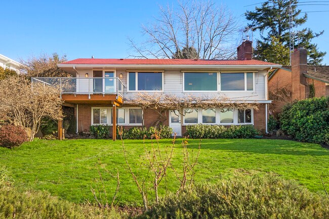 Building Photo - 4817 51st Ave SW