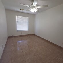 Building Photo - 10834 Cayman Mist Dr