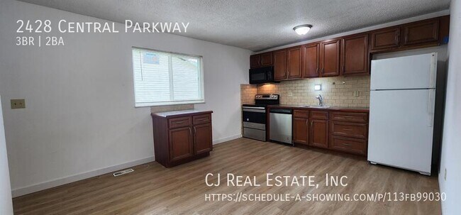 Foto del edificio - 2428 Central Pkwy Dr