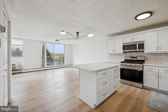 Foto del edificio - 1030 E Lancaster Ave