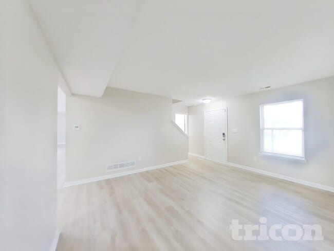 Building Photo - 11118 Waterfield Pl