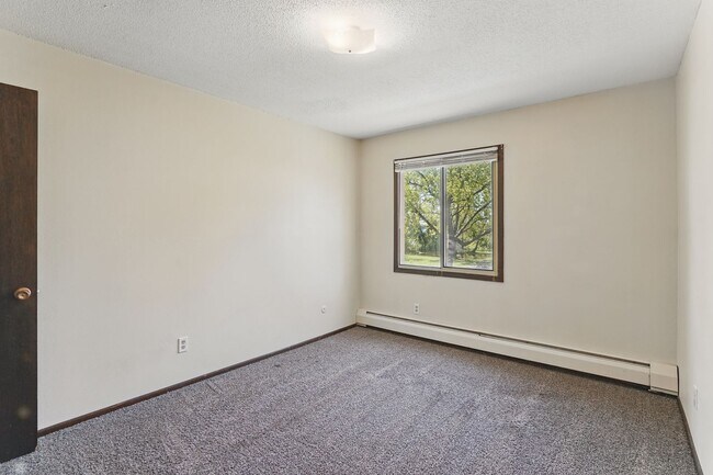 Foto del edificio - Forest Lake NorthShore Apartments LLC (1167)
