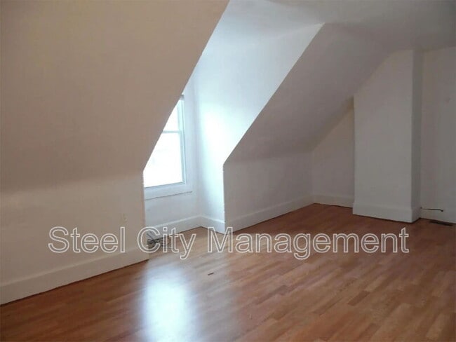 Foto del edificio - 12 Cuyler Ave