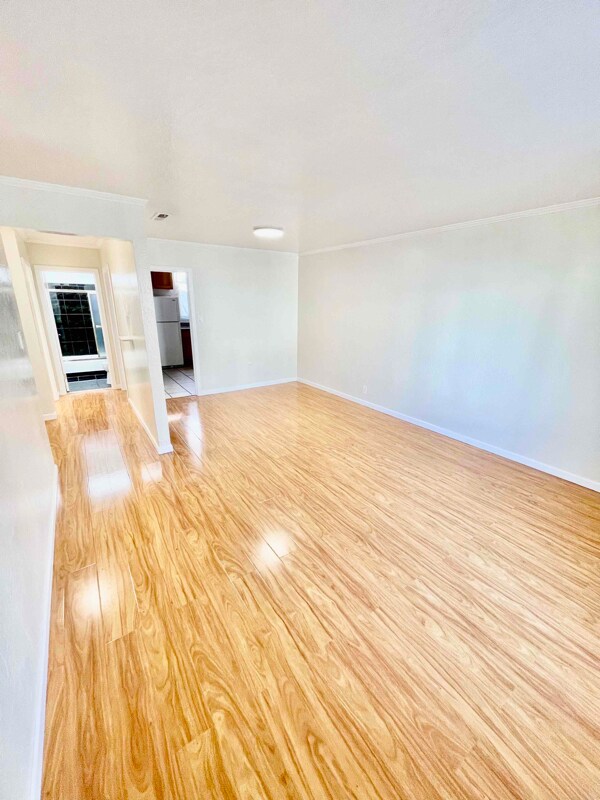 Foto principal - 275 Montana St