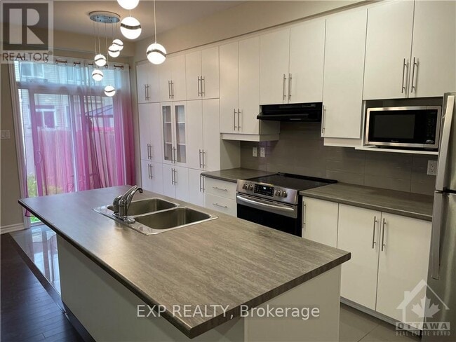 Building Photo - 590 Via Mattino Way