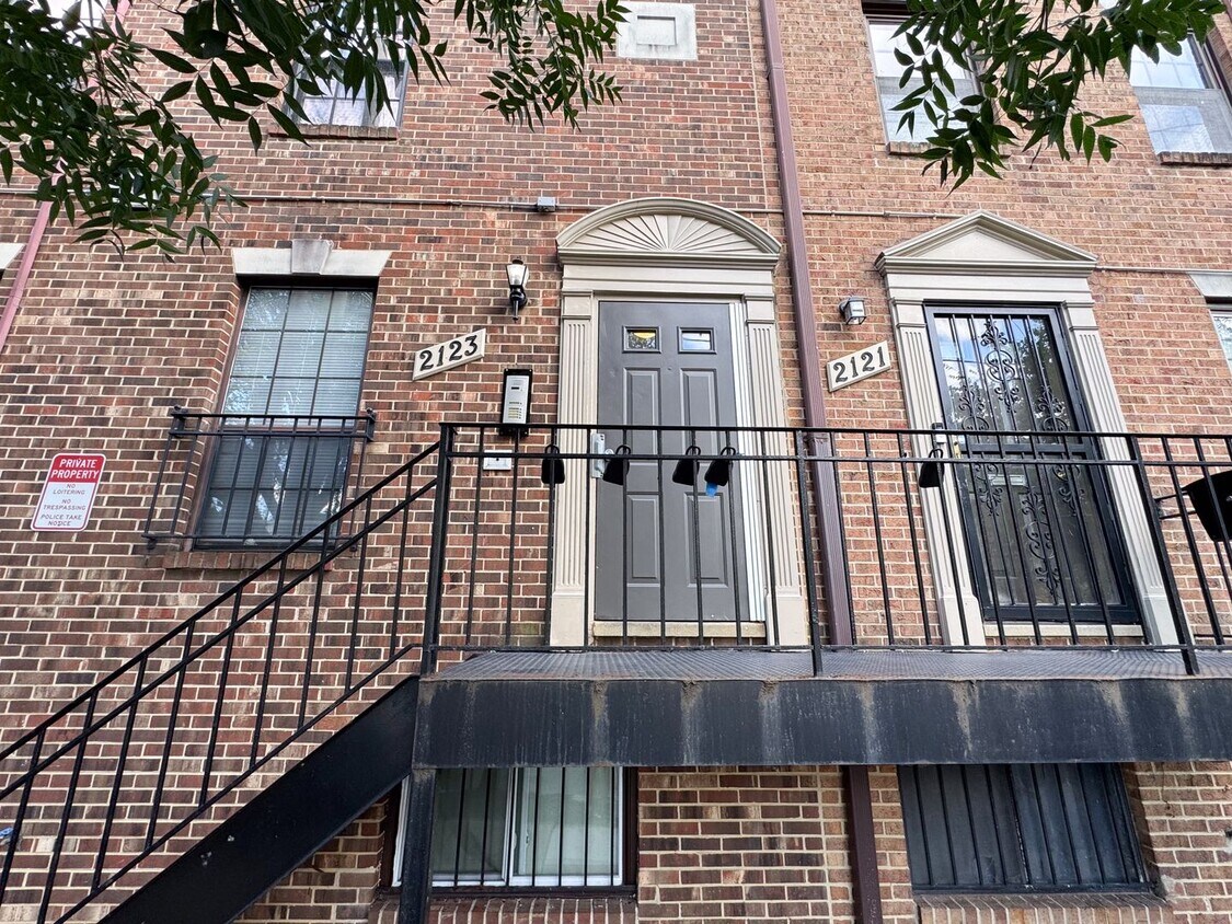 Lovely 2 BR/1 BA 2-Level Condo in Fairlawn! - Lovely 2 BR/1 BA 2-Level Condo in Fairlawn!