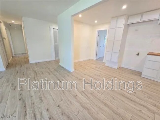 Foto del edificio - 10306 Winthrop Rd