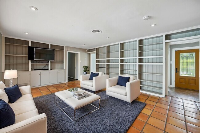 Foto del edificio - 7222 Hartland St