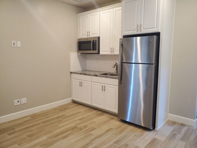 Foto del edificio - Private Retreat: Independent Living with F...