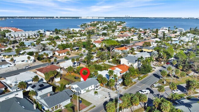 Foto del edificio - 56 44th Ave