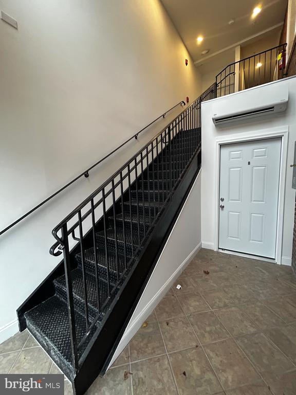 Foto del edificio - 45 E High St