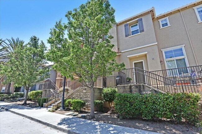Building Photo - 4482 Moulin Pl