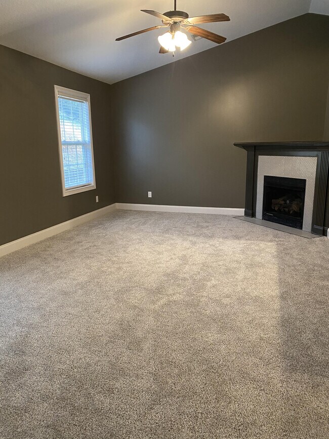 Building Photo - 5831 Metropolitan Way