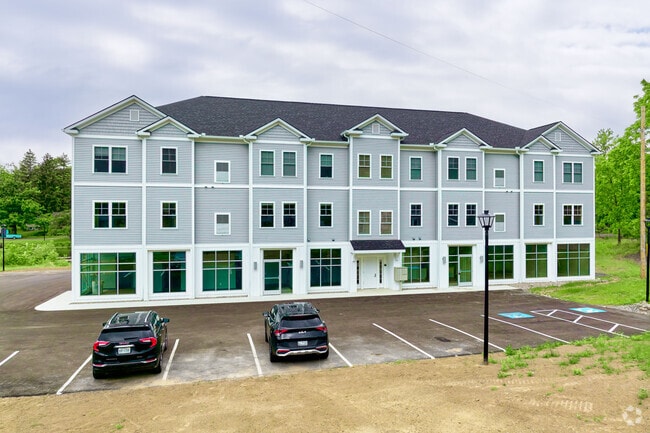 Building Photo - Black Creek Commons