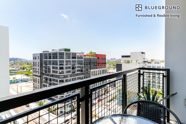 Foto del edificio - 21 NE 22nd St