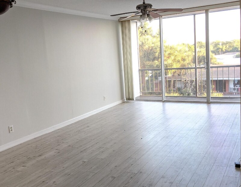 Foto principal - 4501 NE 21st Ave