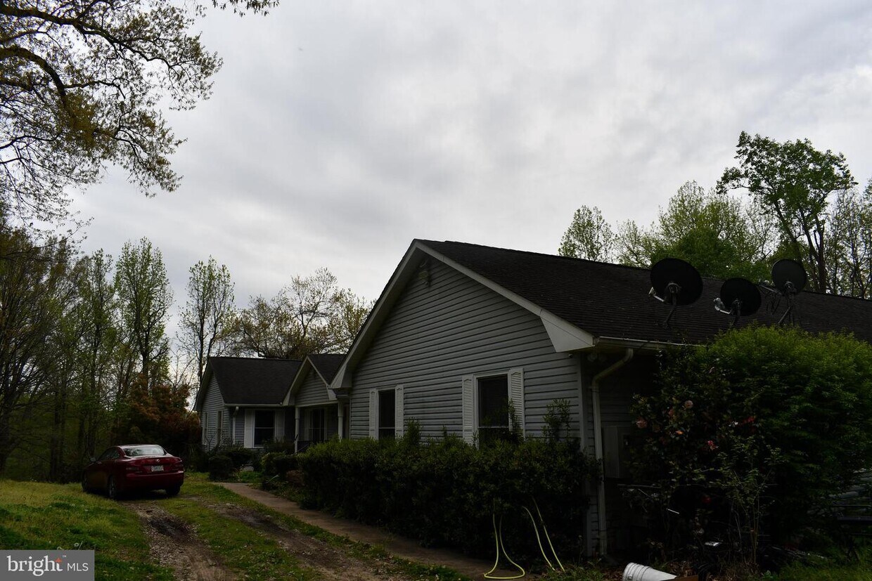 Foto del edificio - 10200 Old Colchester Rd