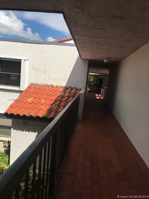 Building Photo - 9423 Fontainebleau Blvd