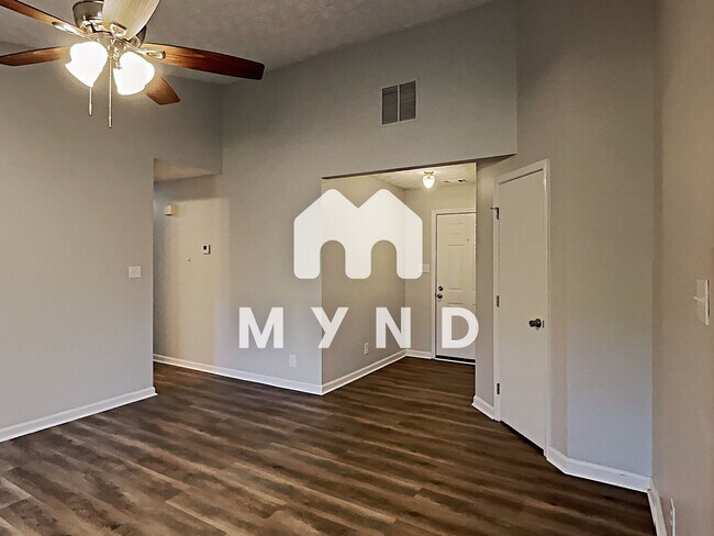 Foto del edificio - 100 Summerfield Dr