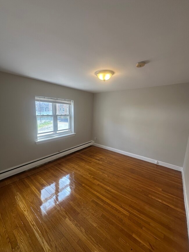 Building Photo - 63 Selkirk Rd