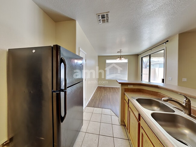 Foto del edificio - 766 S Jesse St