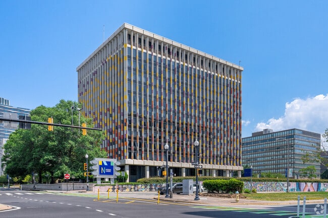 2221 S Clark St - Exterior del edificio - National Landing