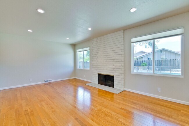 Building Photo - Gorgeous Newly Remodeled Saratoga Golden T...