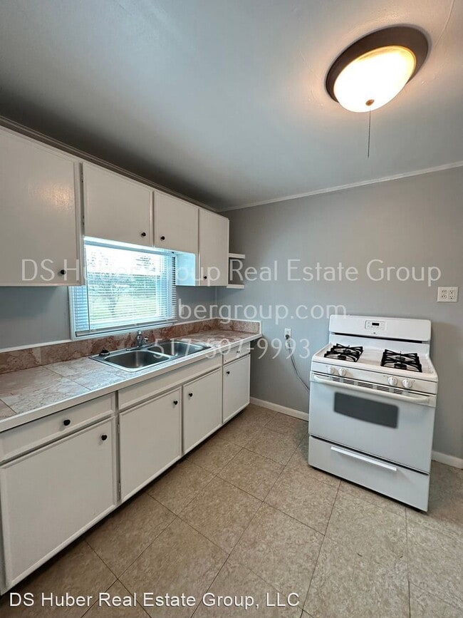 Building Photo - 1 br, 1 bath House - 4924 Christiansen Rd