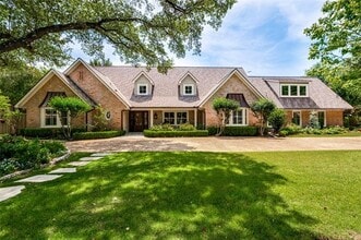 Building Photo - 6544 Valleybrook Dr
