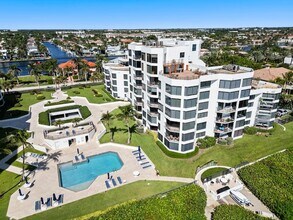 Building Photo - 2565 S Ocean Blvd