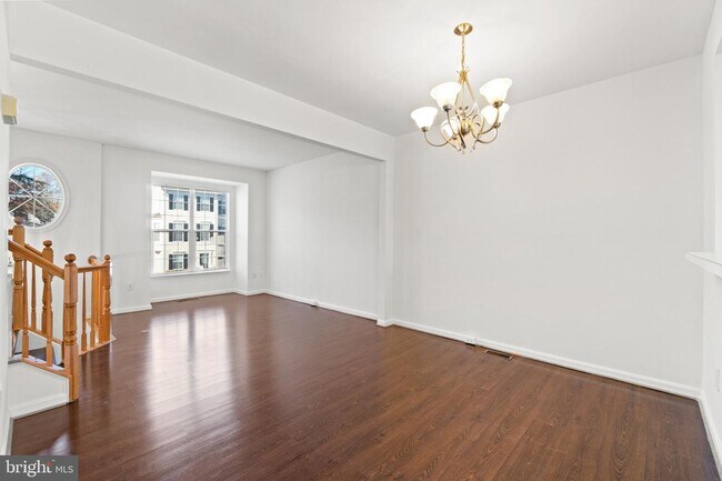 Foto del edificio - 12221 Densmore Ct