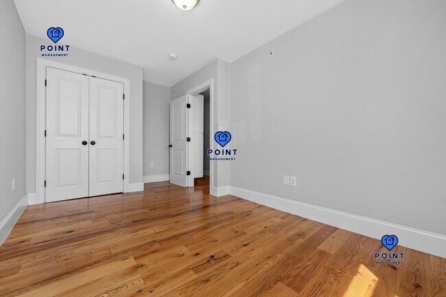Building Photo - 146 Bremen St