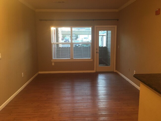 Foto del edificio - 2 Bedroom, 2 Bath Unit in the Bridgefield Condominiums Community, in Antelope.