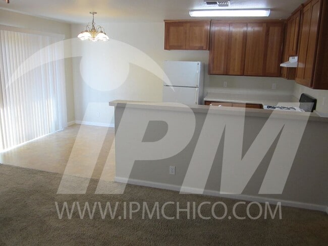 Building Photo - 32 Baltar Loop