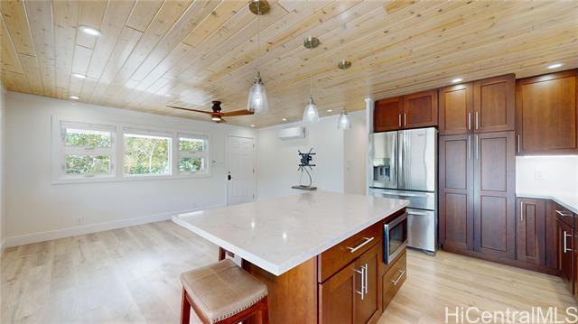 Building Photo - 4566 Sierra Dr