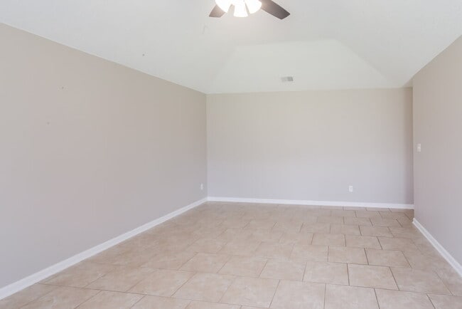 Building Photo - 6942 Scofield Cove
