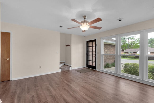 Building Photo - 707 Osage Dr