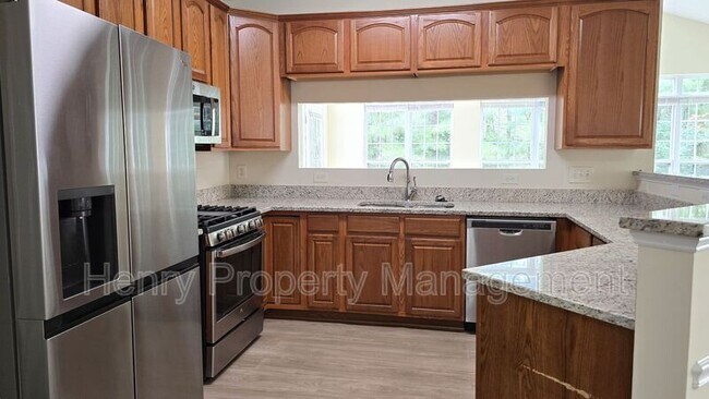 Foto del edificio - 1216 Twelve Oaks Ln