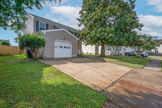 Building Photo - 2161 Rock Lake Loop