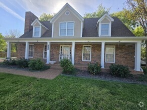 Building Photo - 232 Pebble Glen Dr