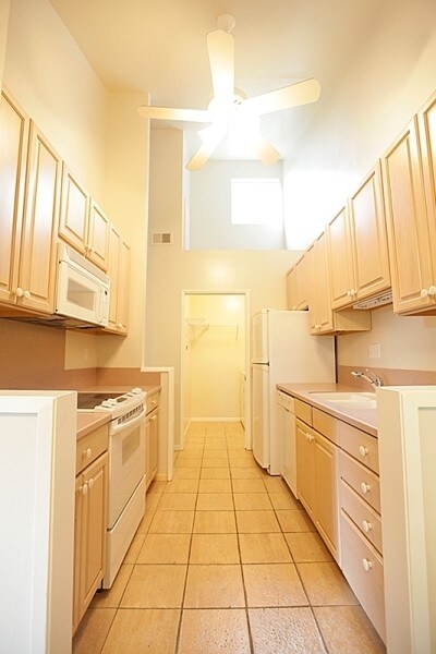 Foto del edificio - 3382 Brittan Ave