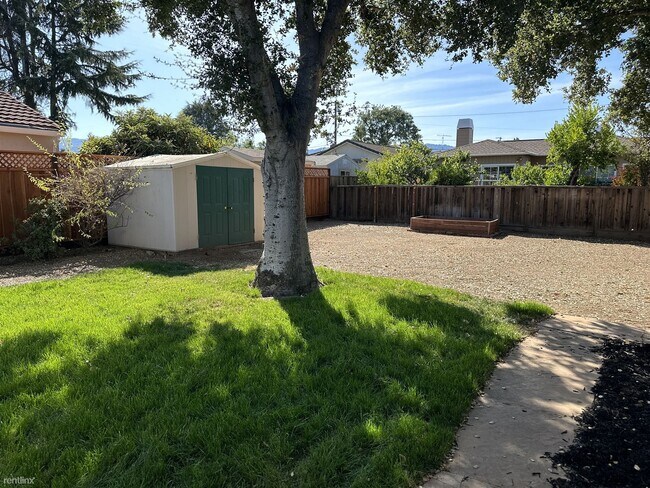 Foto del edificio - 3 br, 1.5 bath House - 10525 John Way