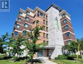 Building Photo - 7768-7768 Kennedy Rd