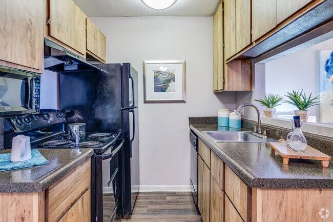 A4 1BR, 1BA - 585SF - Olive Tree