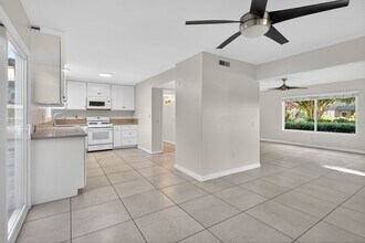 Building Photo - 2884 La Salle Ave