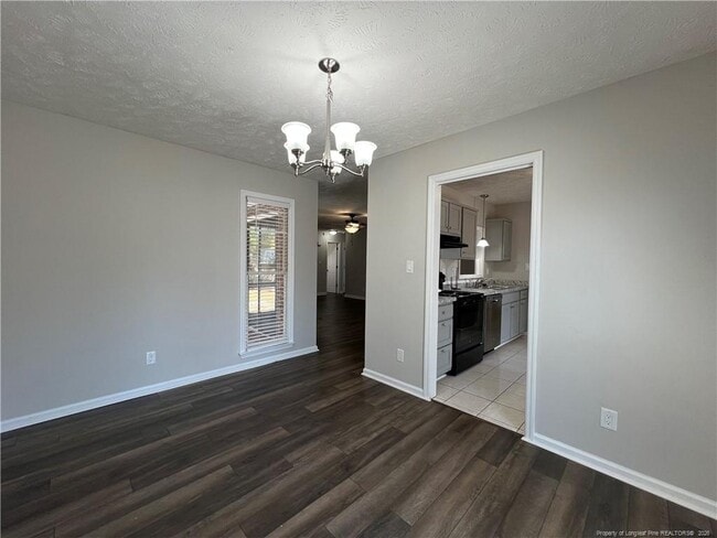 Foto del edificio - 7126 Kearny Ave